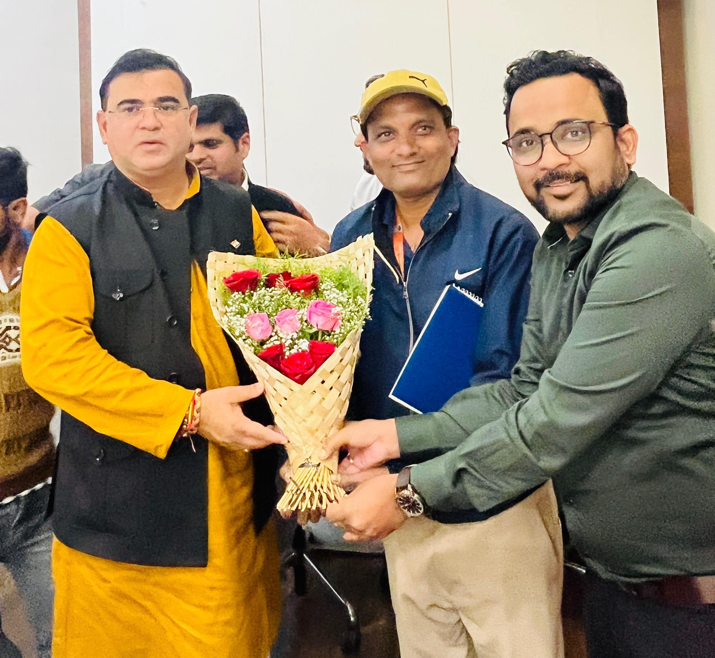 Meeting with Maharashtra Cooperation Minister for SLA Activities